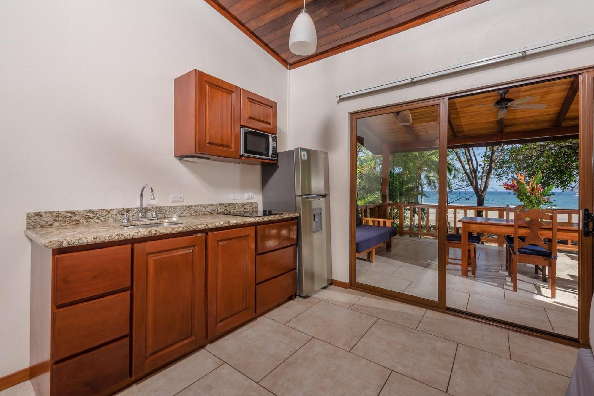 The Coast Beachfront Hotel Tamarindo Zimmer foto