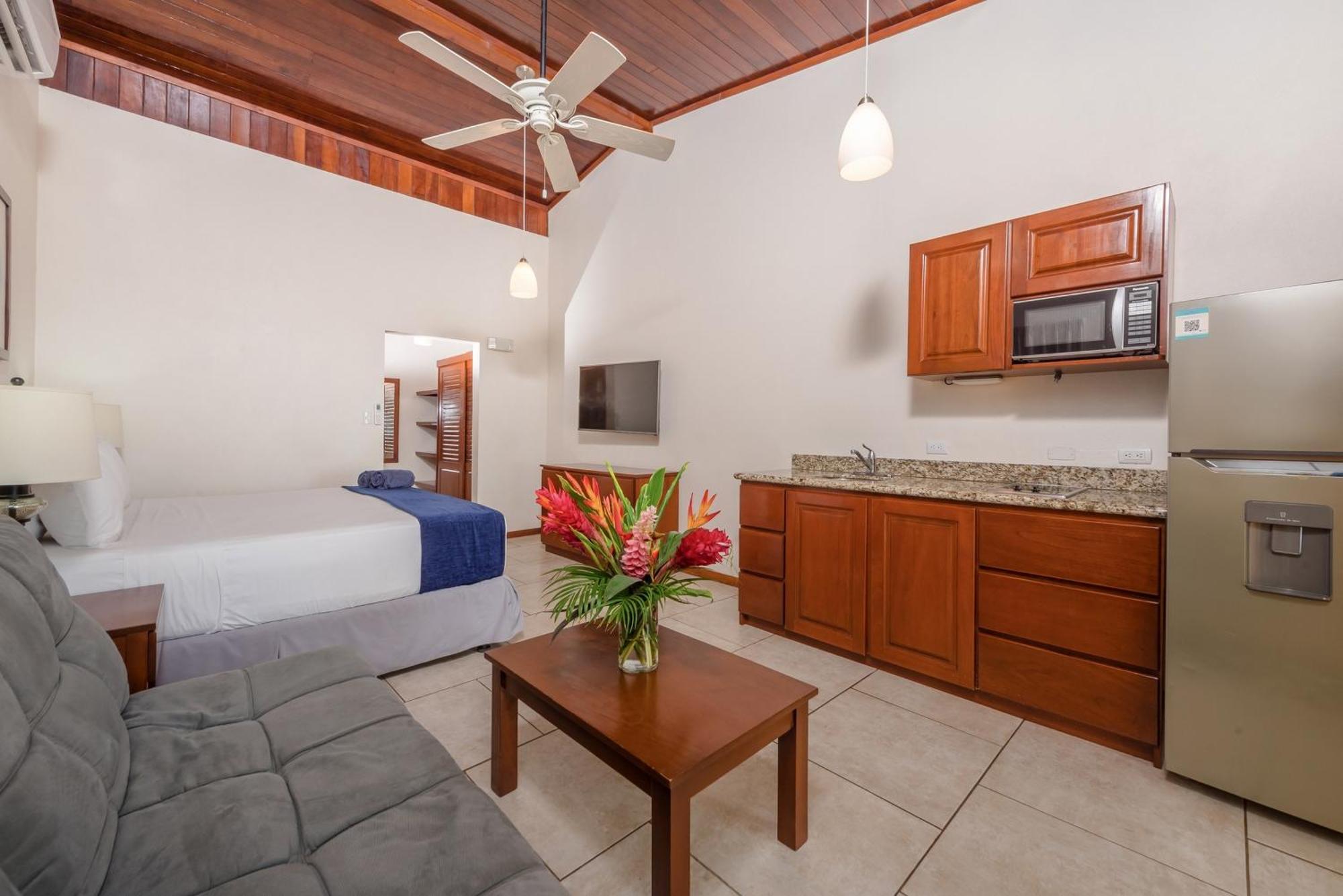 The Coast Beachfront Hotel Tamarindo Zimmer foto